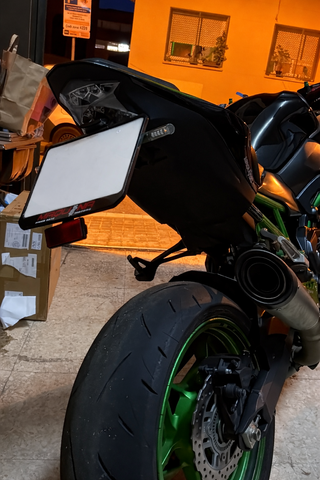 MOTO KAWASAKI Z900 A2 2024