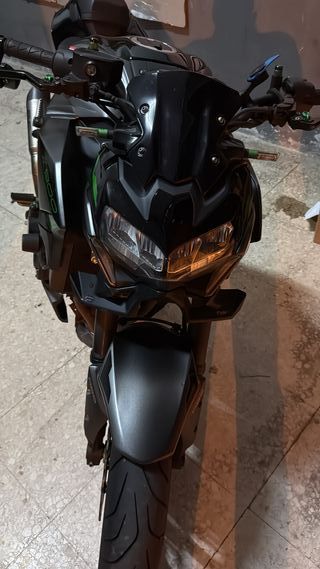 MOTO KAWASAKI Z900 A2 2024