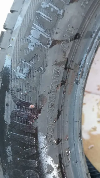 Neumático Bridgestone 205/55R16