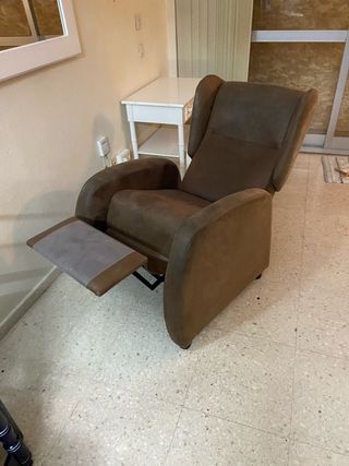 Sillón extensible marrón tela