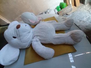 2 Peluches: Oso y Gato