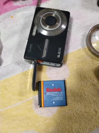 Se Vende Cámara Kodak M863 Negra