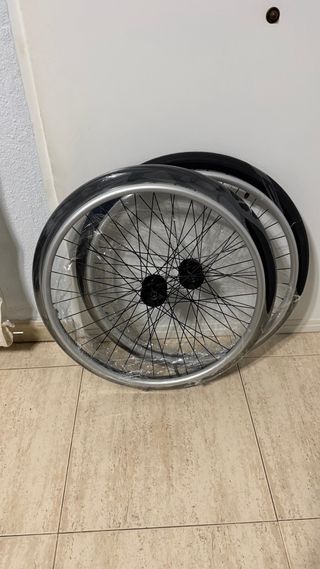 Ruedas con aro Silla de Ruedas Manual Nuevas 24x1