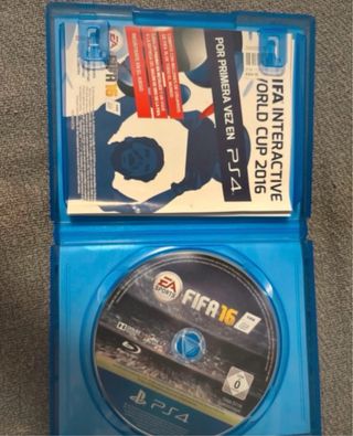 Ratchet & Clank e Fifa 16 PS4