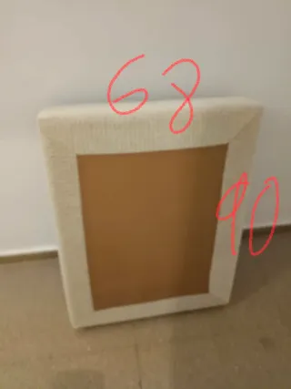 Reposapiés de tela y madera