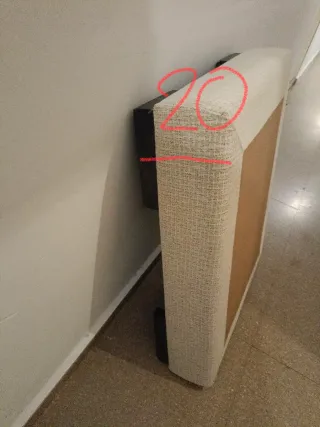 Reposapiés de tela y madera