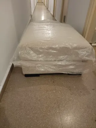 Reposapiés de tela y madera