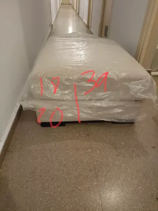 Reposapiés de tela y madera