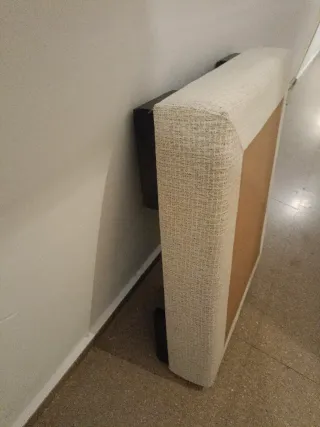 Reposapiés de tela y madera