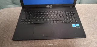 Portátil Asus F551C Negro