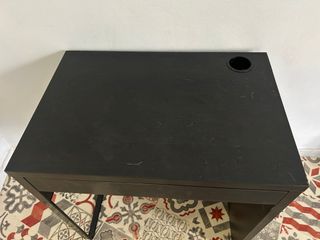 Escritorio negro Ikea MICKE