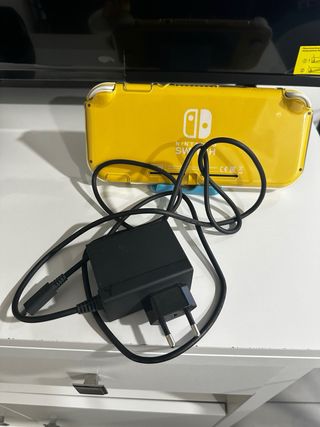 Nintendo Switch Lite Amarilla