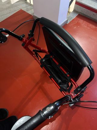 Andador Mobiclinic Escorial Rojo
