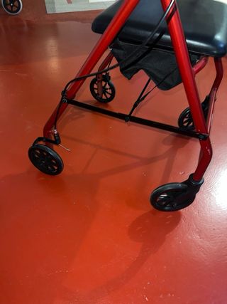 Andador Mobiclinic Escorial Rojo