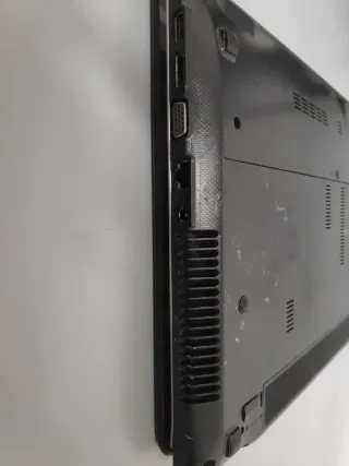 Portátil ASUS Intel Core i3