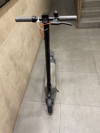 Patinete eléctrico negro