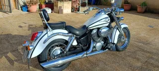 Honda Shadow 750c.c. Cruiser Blanca