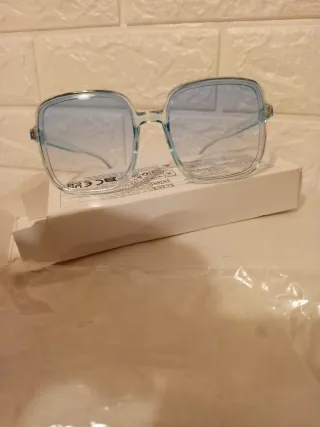 Gafas de sol cuadradas azules