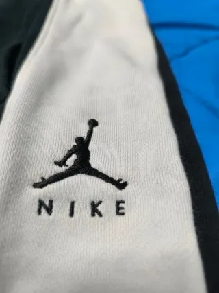 Conjunto Deportivo Jordan Negro y Blanco