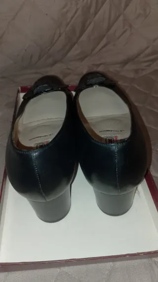 Scarpe donna Valleverde nere.