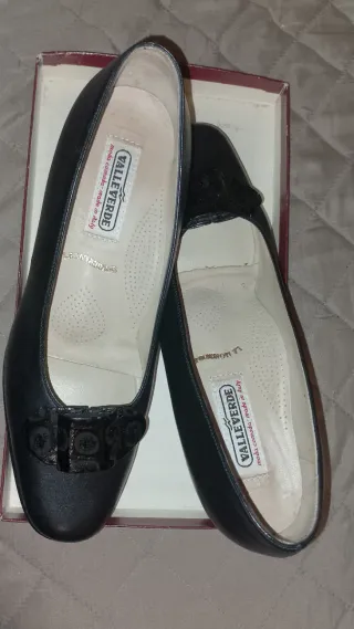 Scarpe donna Valleverde nere.