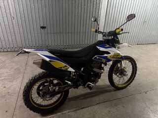 UM DSR 125cc Enduro Moto