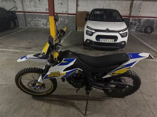 UM DSR 125cc Enduro Moto