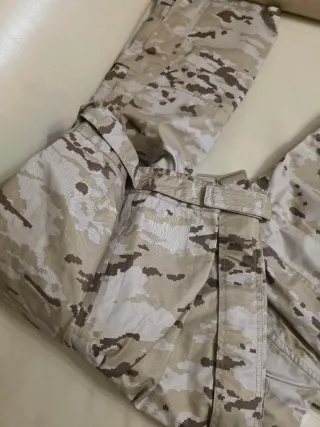 Pantalón militar árido impermeable