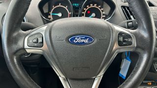 Ford Tourneo Courier 1.5TDCI 95PS TITANIUM 95 5P