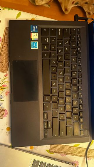 Portátil ASUS ExpertBook i7 8GB RAM