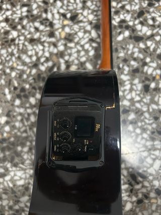 Guitarra Admira Sara Electroacústica