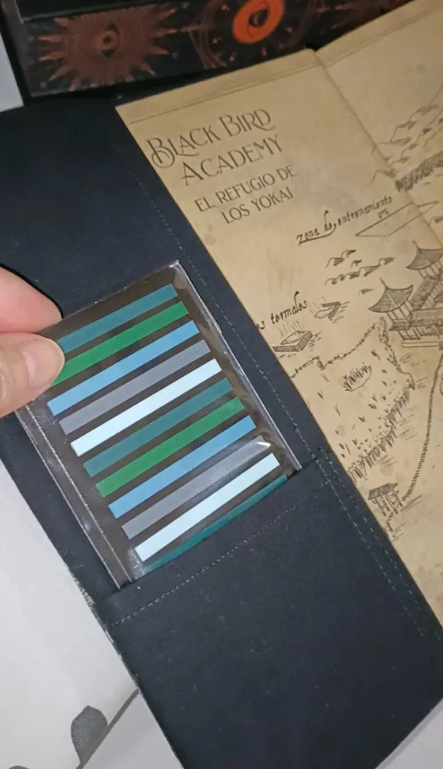 Funda Literaria Ajustable -Sortilegios