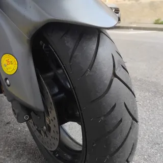 Yamaha T-MAX 500 Maxi Scooter Negra/Gris