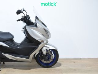 SUZUKI BURGMAN 400