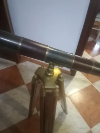Catalejo antiguo bronce y cuero