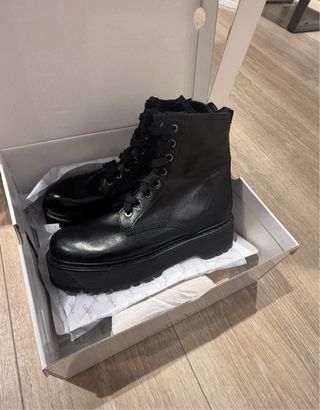 Stivali neri vera pelle nuovi