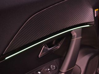 Peugeot 2008 GT Puretech 130 S&S 6 Vel. MAN