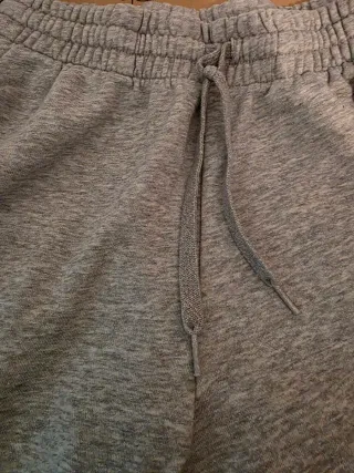 Pantalón chándal Adidas gris