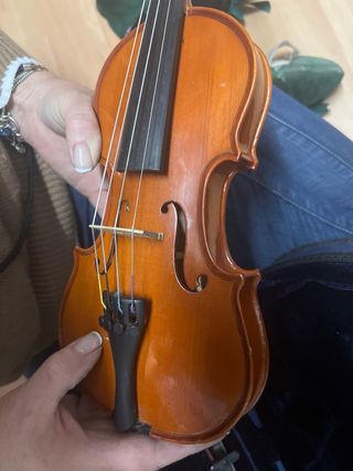 Violín con estuche y arco Stentor Music 1/8
