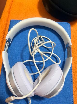 Auriculares Beats Blancos con Estuche