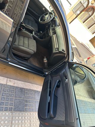 Audi A6 familiar gris