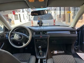 Audi A6 familiar gris