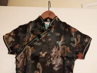 Vestido oriental dragones talla 8/10 años
