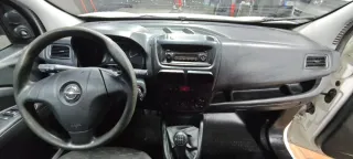 Opel Combo sólo 239000 km !!!!