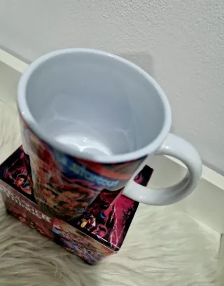 Caneca Stranger Things