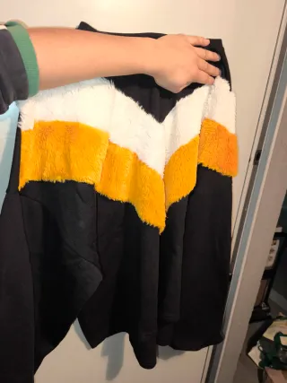 Jersey Zara pelo blanco y amarillo Talla L