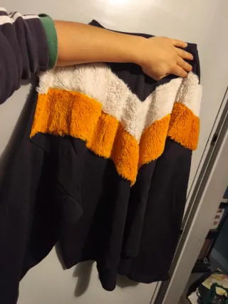 Jersey Zara pelo blanco y amarillo Talla L