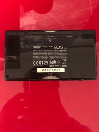 Nintendo DS Lite Negra + Madagascar + Cargador