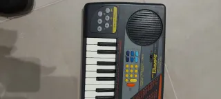 Teclado electronico/organo vintage GT 770 System 5