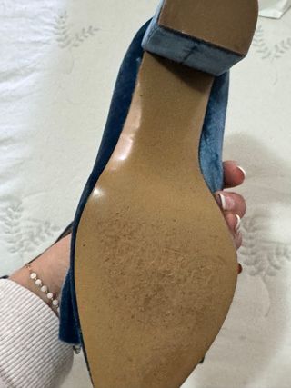 Zapatos de tacón Bequer terciopelo azul lazo